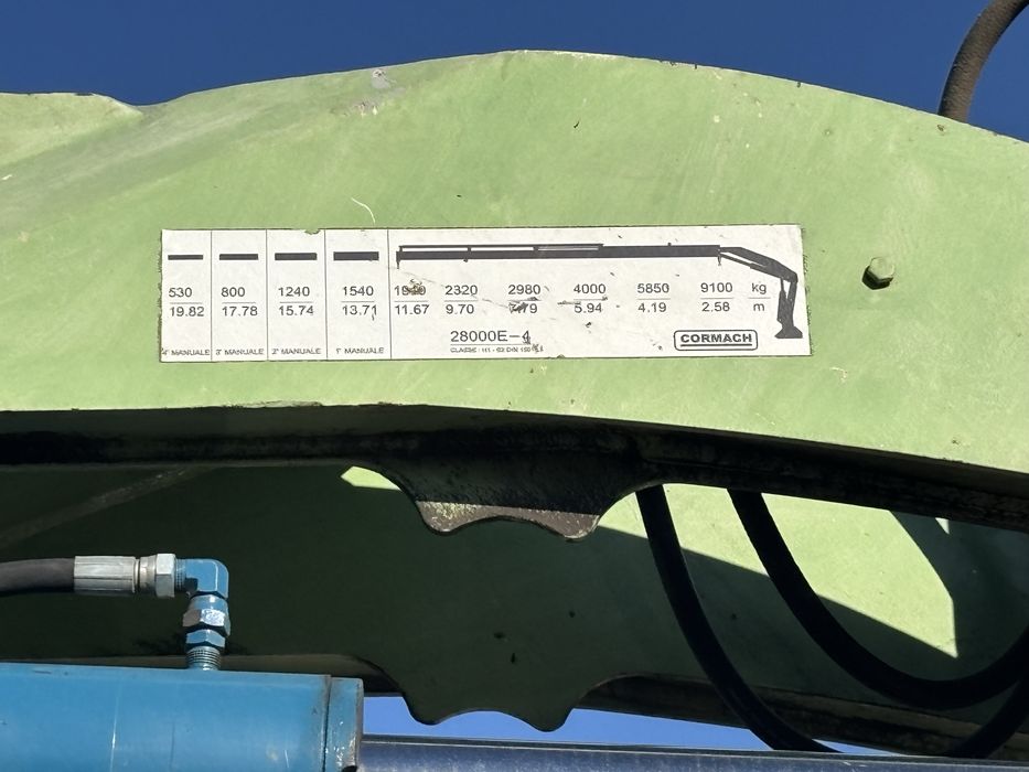 Продам грузовой эвакуатор-манипулятор