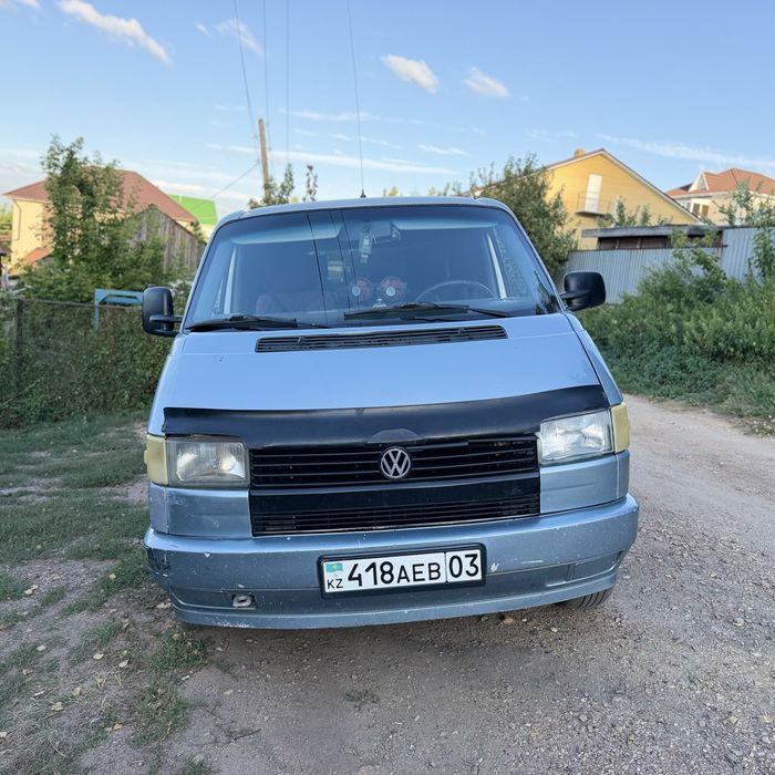 Продам Volkswagen Caravelle (минивен)