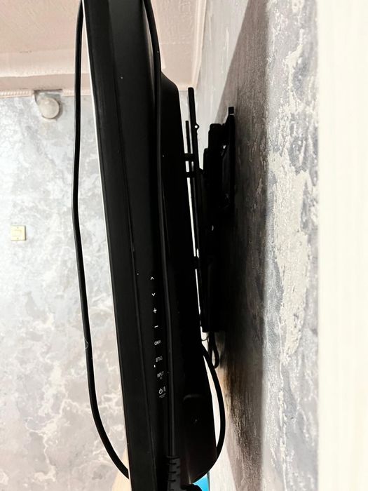 Продам телевизор LG