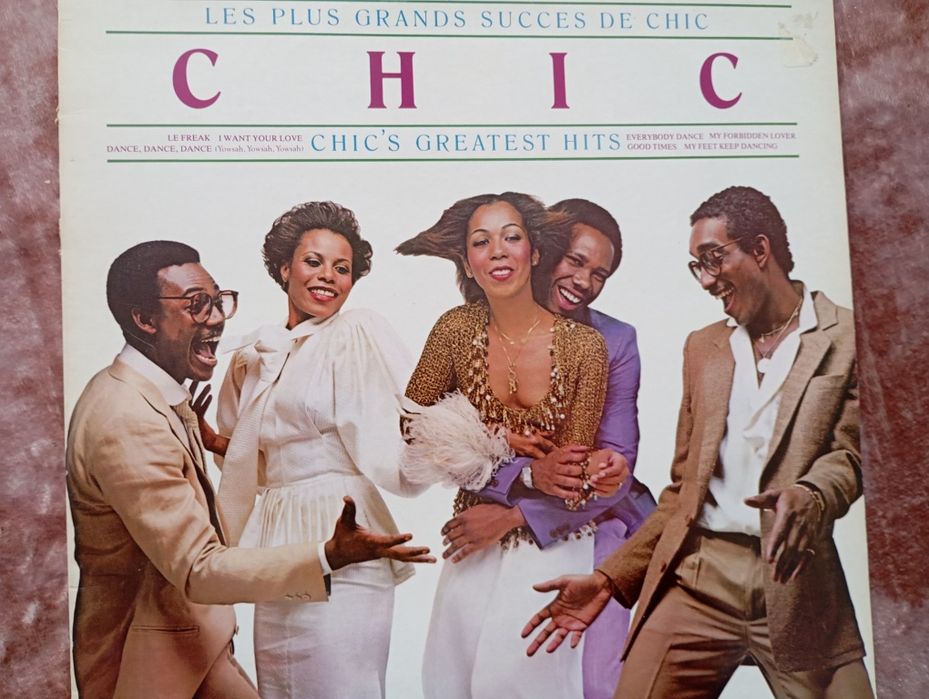 Ptr.pasionați de muzica retro,vând viniluri originale,prov.UK.