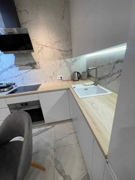 Hamid Olimjon metro yaqinida 2 xonali kvartira ijaraga — Buyuk Ipak Yo
