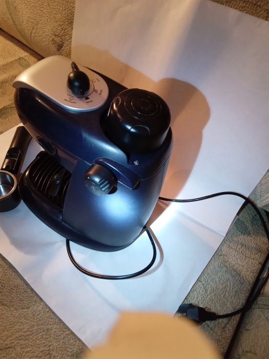 Кофеварка рожковая DeLonghi EC7