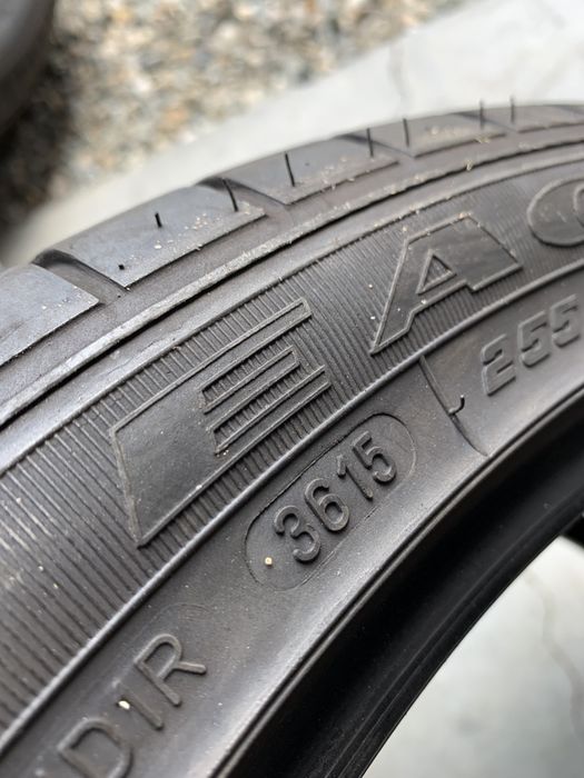 Set 4 anv vara 255/40/19 Goodyear/Pirelli