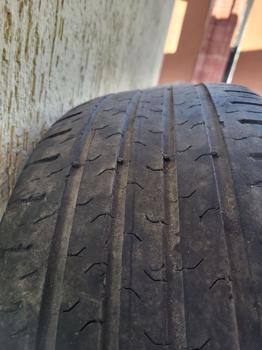 Продам резину . 16 летние