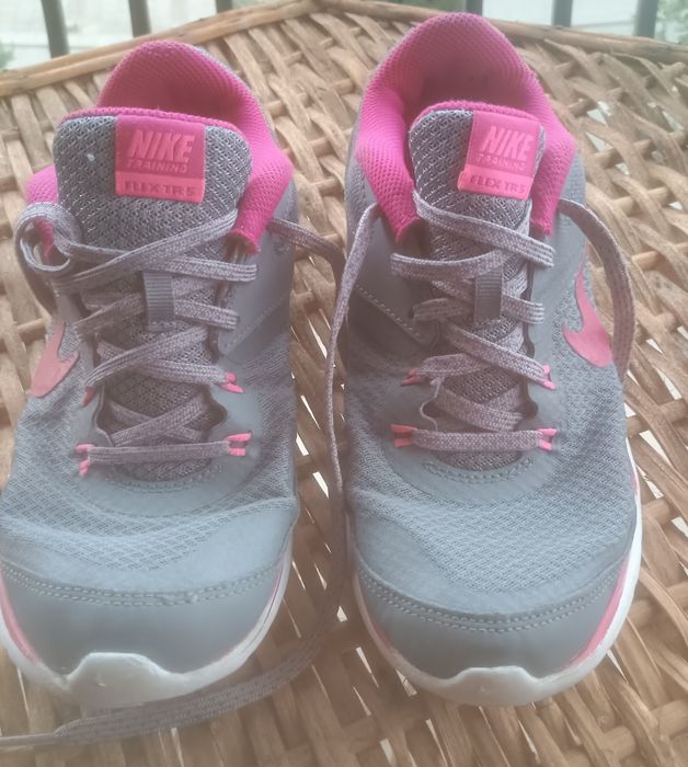 Маратонки  Nike номер 37