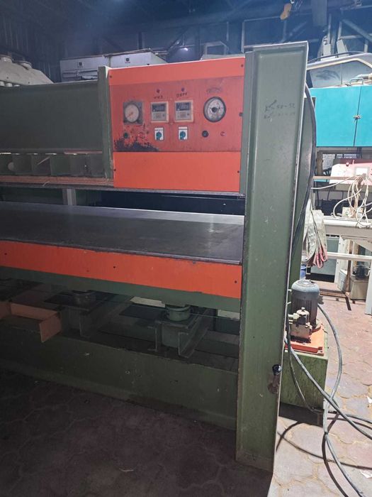 Пресс мебельный горячего прессования 1300на3000(турок)