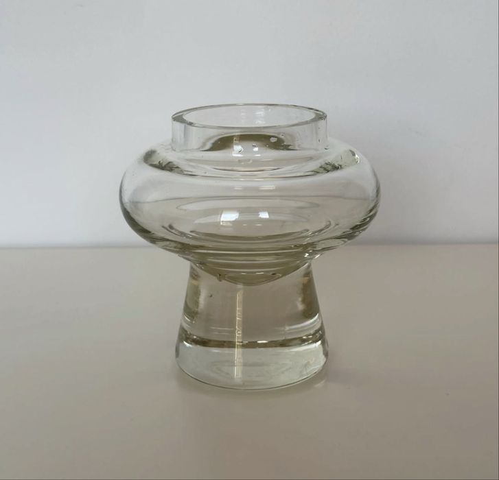 Тежка стъклена ваза