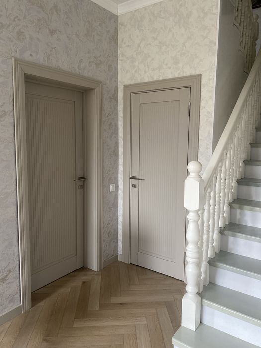 Установка межкомнатных дверей