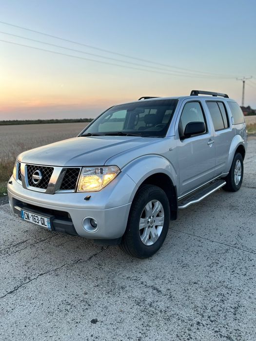 NISSAN Pathfinder