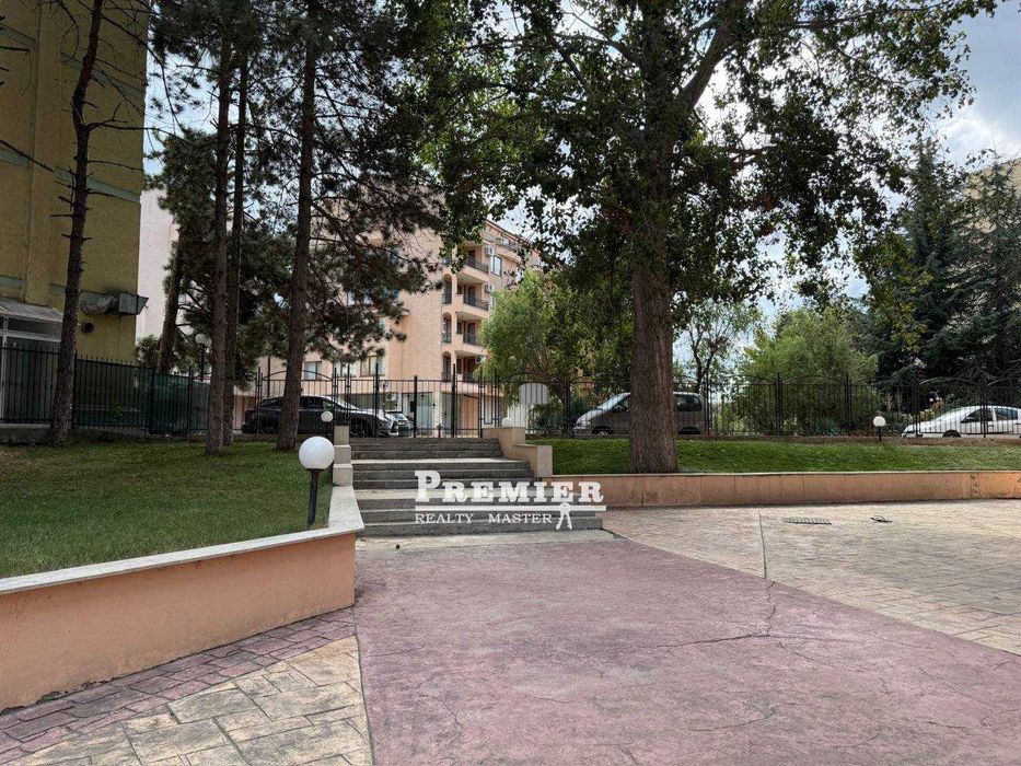 Обзаведен двустаен апартамент на 300 метра от морето в Слънчев бряг