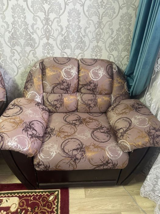 Продам два кресло