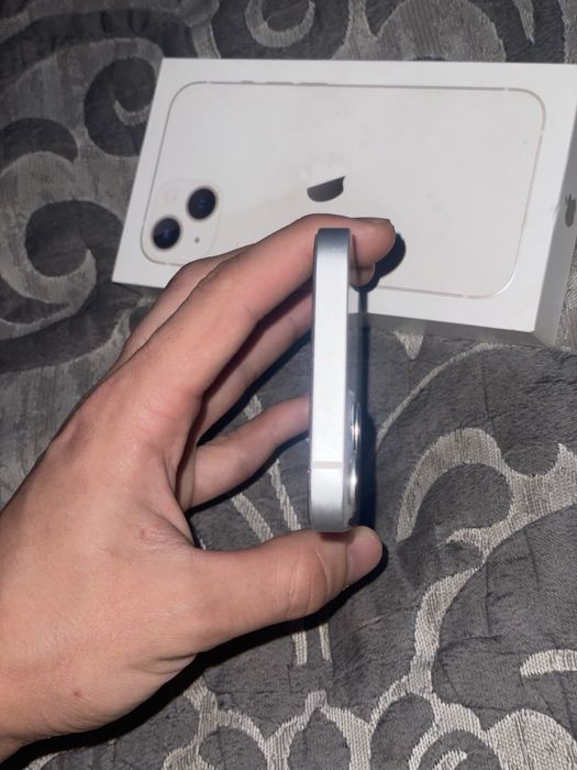 Продам Iphone 13 128Gb White
