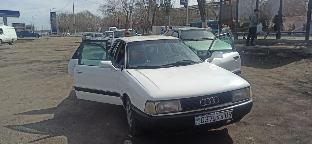 Продам Ауди 80 б3