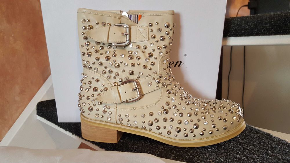 Дамски нови боти 39 номер