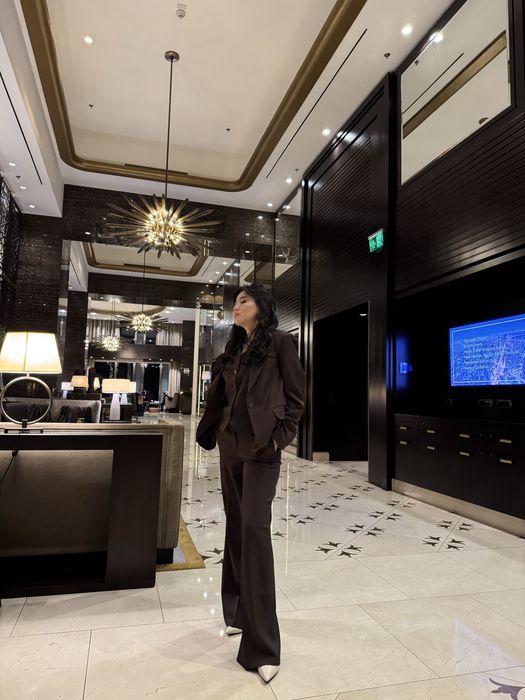 вечерние платья  и костюм