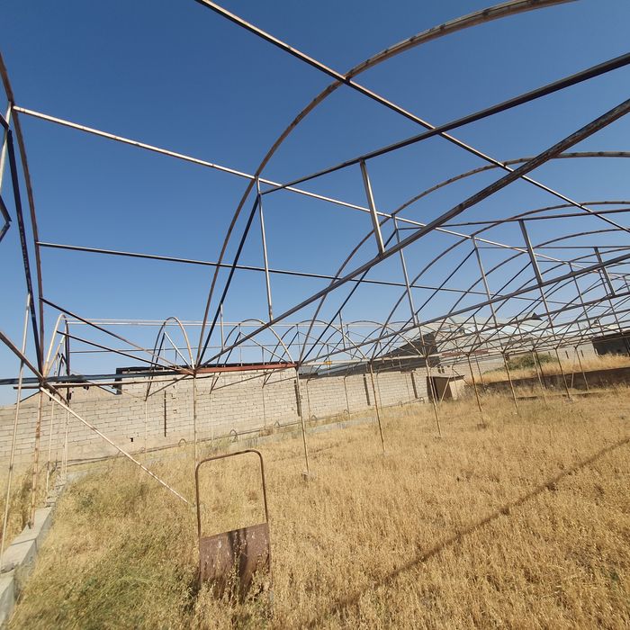 Parnik 2.8 sotix mustahkam