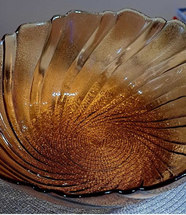 Страхотна  голяма цветна фруктиера