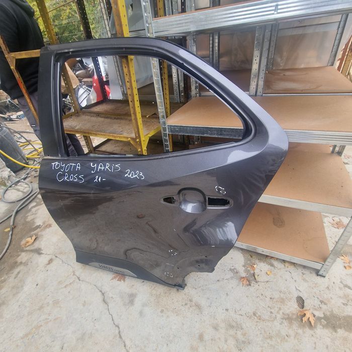 Toyota Yaris Cross 2023 след 2021 задна лява врата
