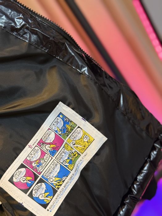 Geacă M.O.N.C.L.E.R  negru lucios