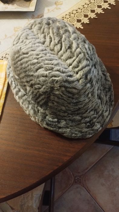 Căciula tip șapcă