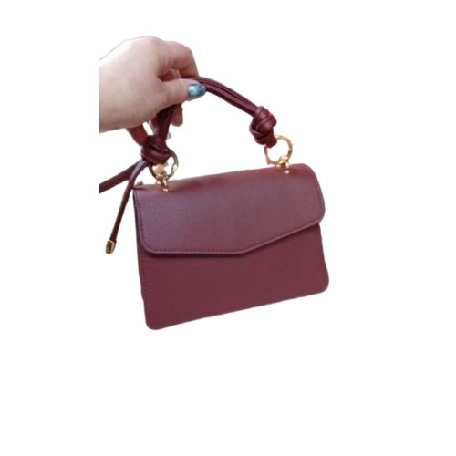 Малка дамска чанта с къса дръжка с възли 23х15х6см