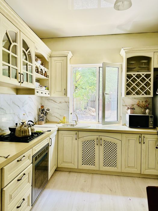 Продам полдома. Пятилетка