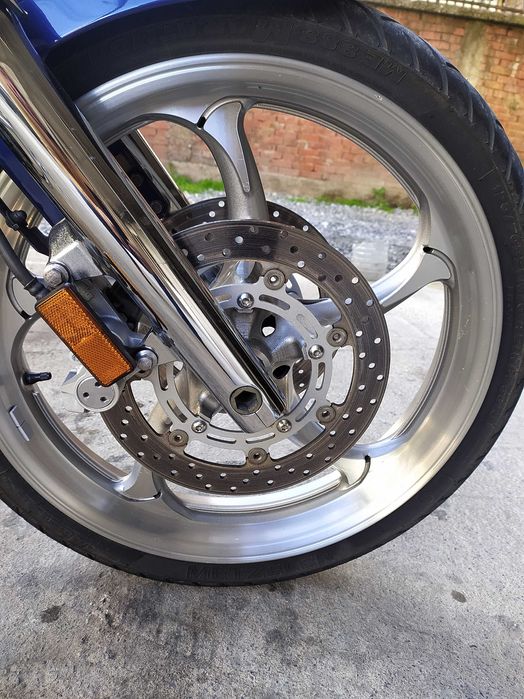 Предна гума за мотор 120/70/21