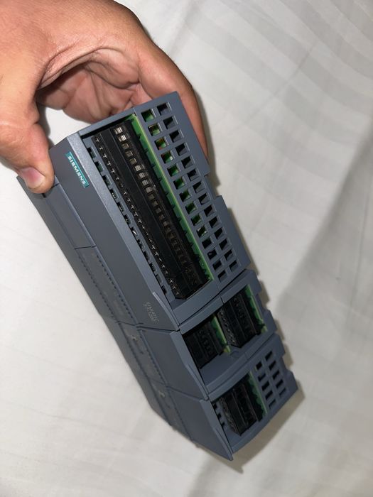 Set PLC Siemens Simatic S7-1200 - CPU 1214C + module extensie SM1223 și SM1231 TC