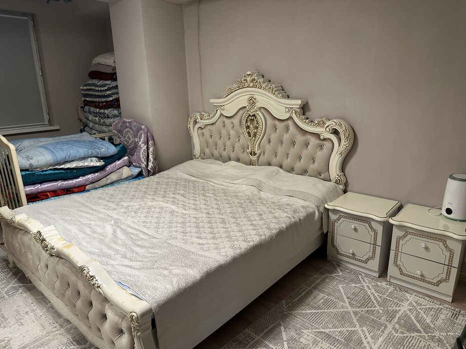 Спальный гарнитур