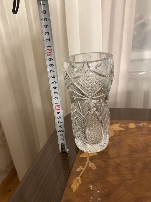 Вазы хрустальные, большие
