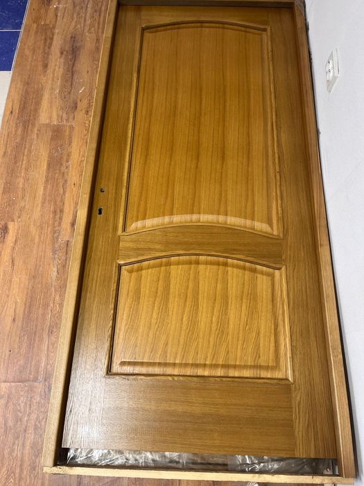 Продам двери. Разные.