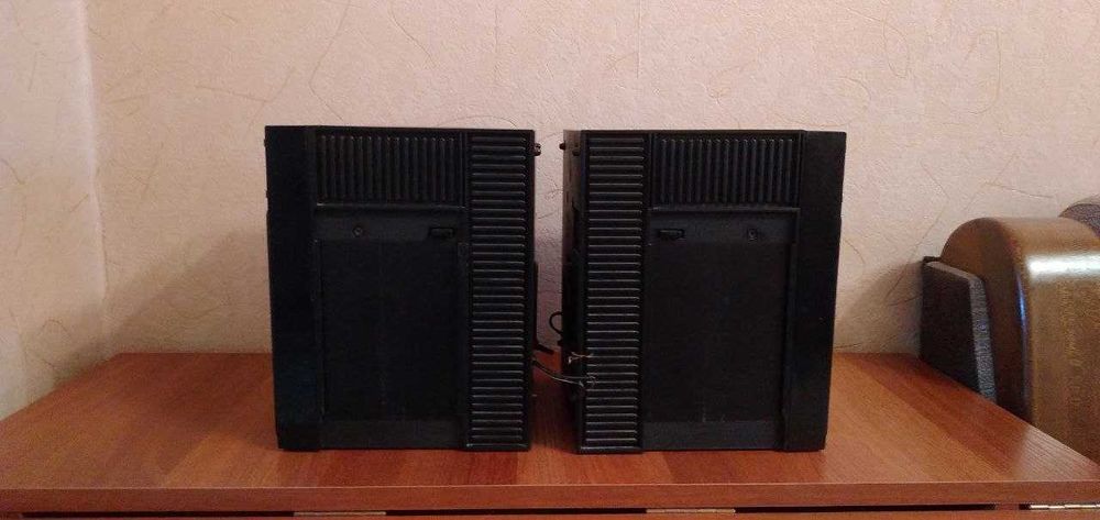 Продаются колонки от магнитофона