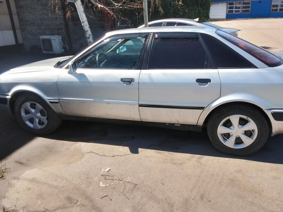 Продам Ауди 80 б4