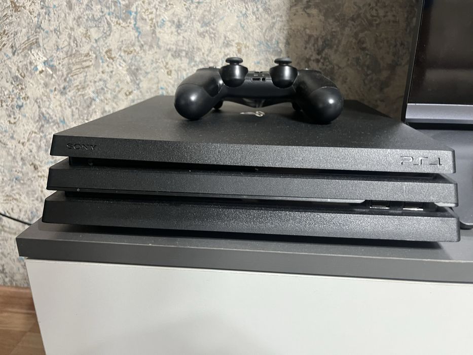 Продам пс4 ПРО 1тб