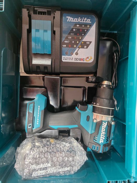 BorMasina de gaurit si insurubat cu percutie Makita DHP484 cu acumulator, o baterie si