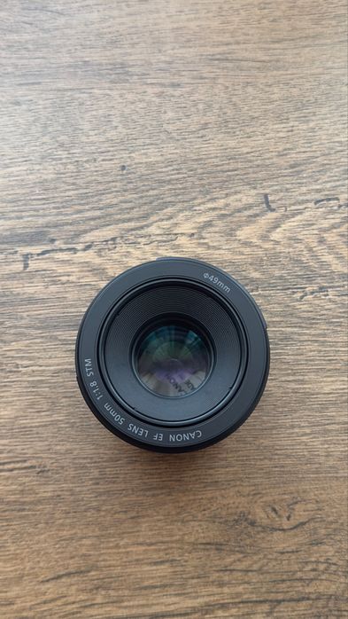 Canon EF 50mm f/1.8 STM