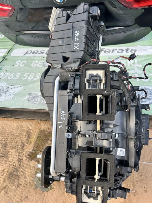 Carcasă aerotermă completă BMW X1 F48 volan stanga 2017