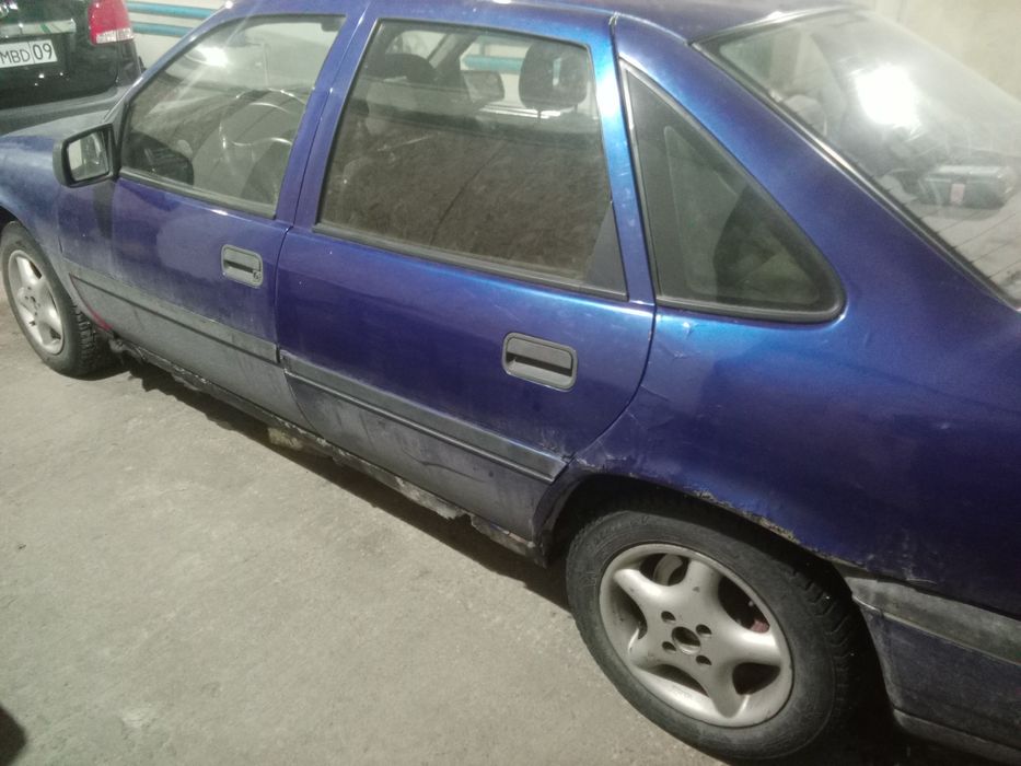 Продам машину Опель вектра А