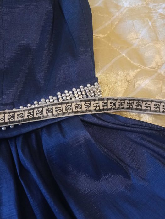 Синя рокля с чанта и обувки