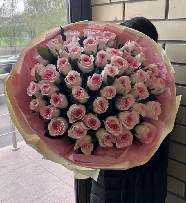 Доставка цветов,букеты розы цветы