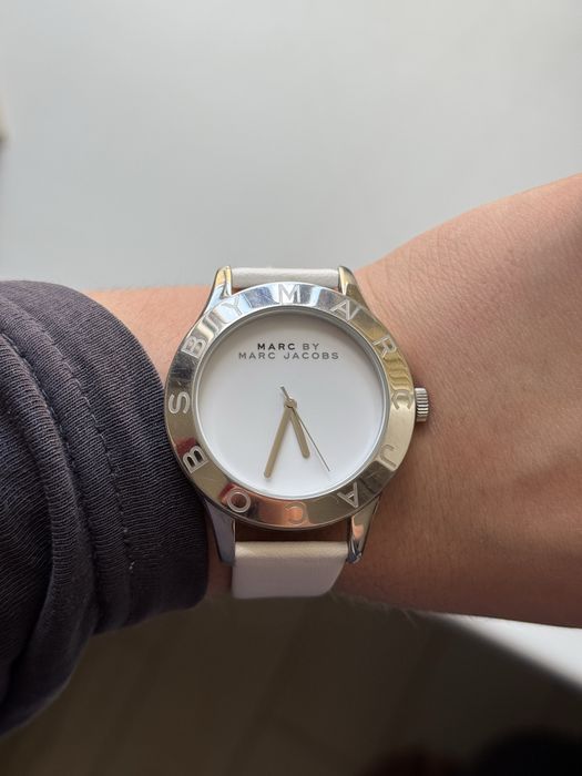 Продам часы Marc Jacobs MBM1200