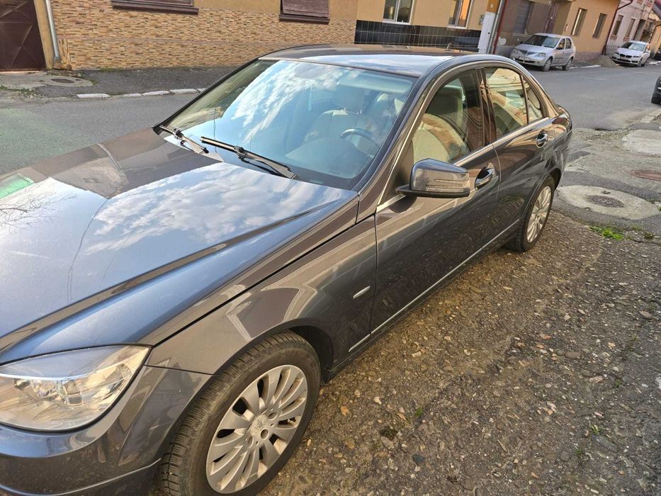 Mercedes-Benz C220 CDI (W204) – 2009 – Automată – Piele Crem – Car-Pass Belgia