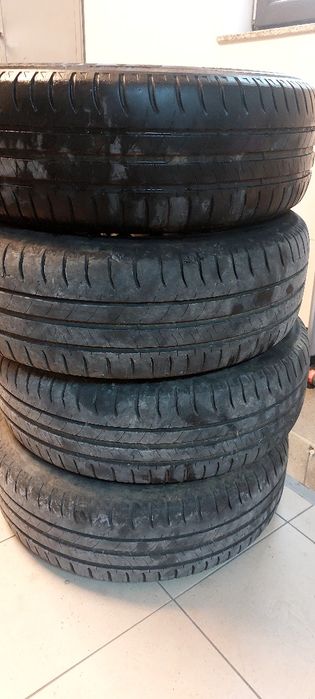 Patru cauciucuri Michelin cu geanta in 5 prezoane 195/65 R15