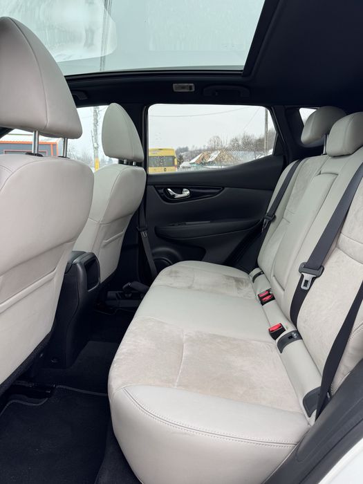 Nissan Qashqai | 4x4 | Premier edition | tekna | 360 |