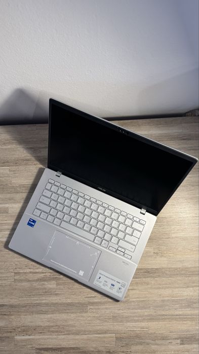 Laptop ASUS Vivobook S14 i7 1TB 16GB RAM
