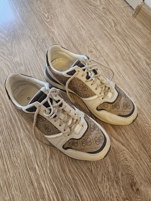 Дамски обувки GUESS