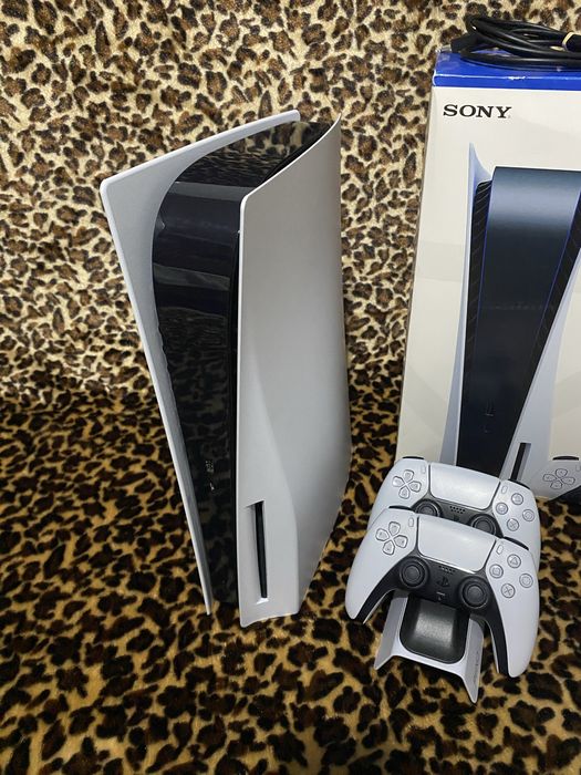 PlayStation 5 Дисковод + 2 DualSense + Док-станция + Игры