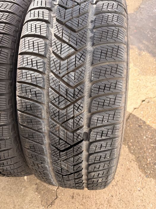 PIRELLI 235.55.18R