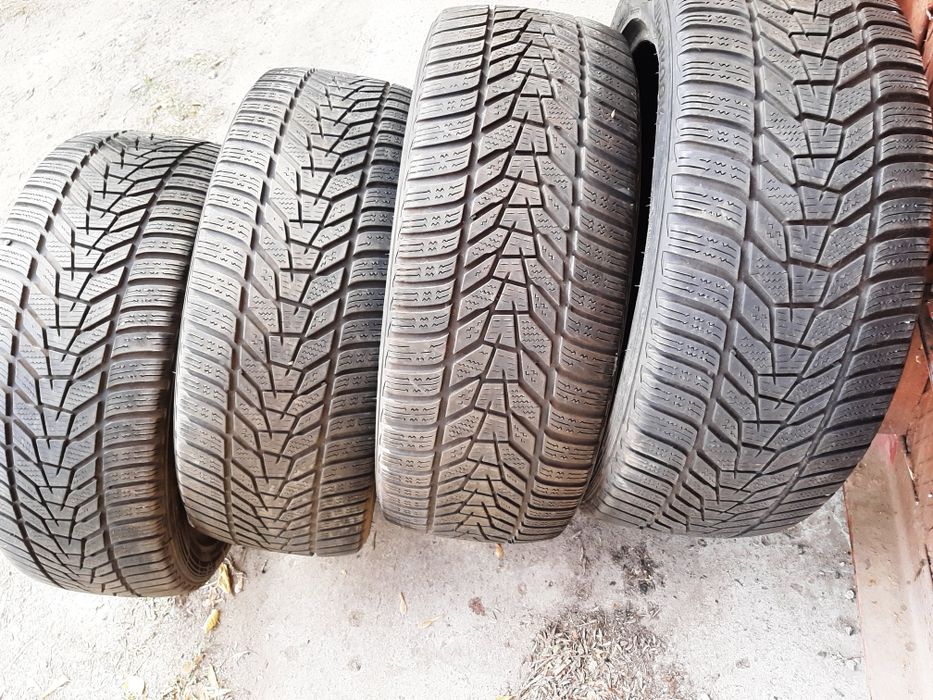 Продам шины 225/45/18 ханкок