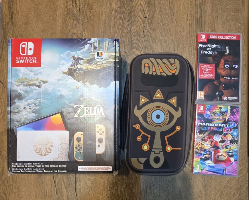 Nintendo Switch OLED Ediţie Specială Zelda + 2 Jocuri + Husă